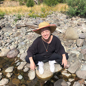 Meet your Posher, Madeleine